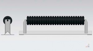 Flat impact idler is composed of a single<br />
impact roller. Roller surface is covered with<br />
rubber to absorb the impact kinetic energy on<br />
the conveyor belt when conveying materials<br />
fall down and extend the working life of the<br />
conveyor belt.<br />
